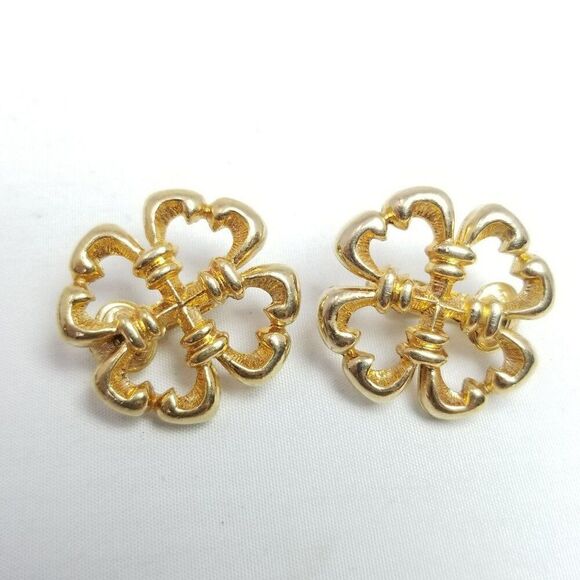 Vintage Sarah Coventry Clover Shape Clip On Earrings, Gold Tone Flower Leaf - Picture 1 of 7